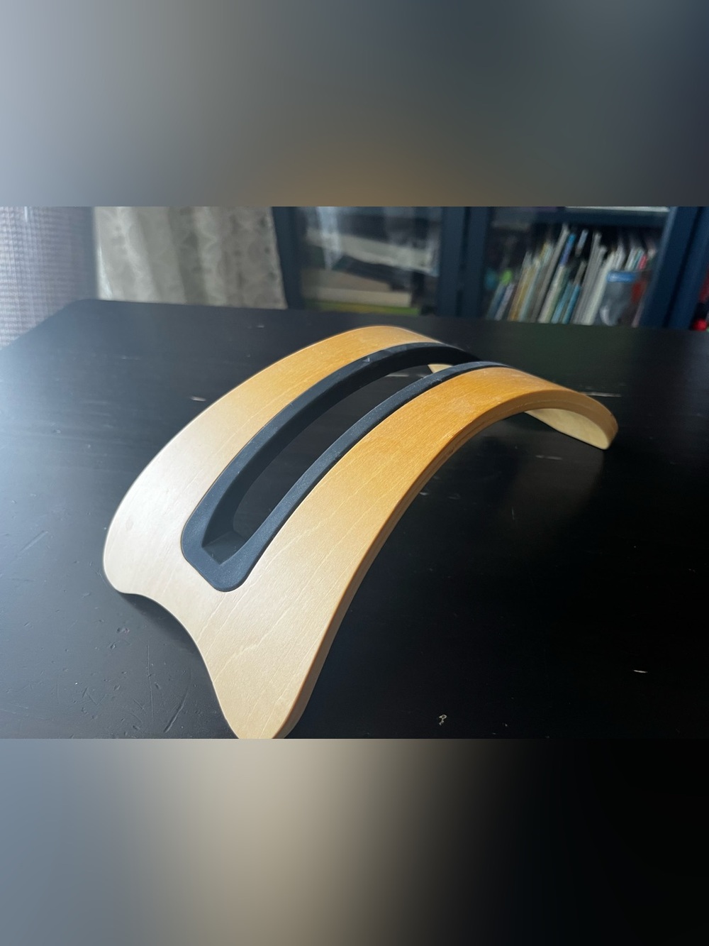 Vertical Curved Wood Laptop Stand